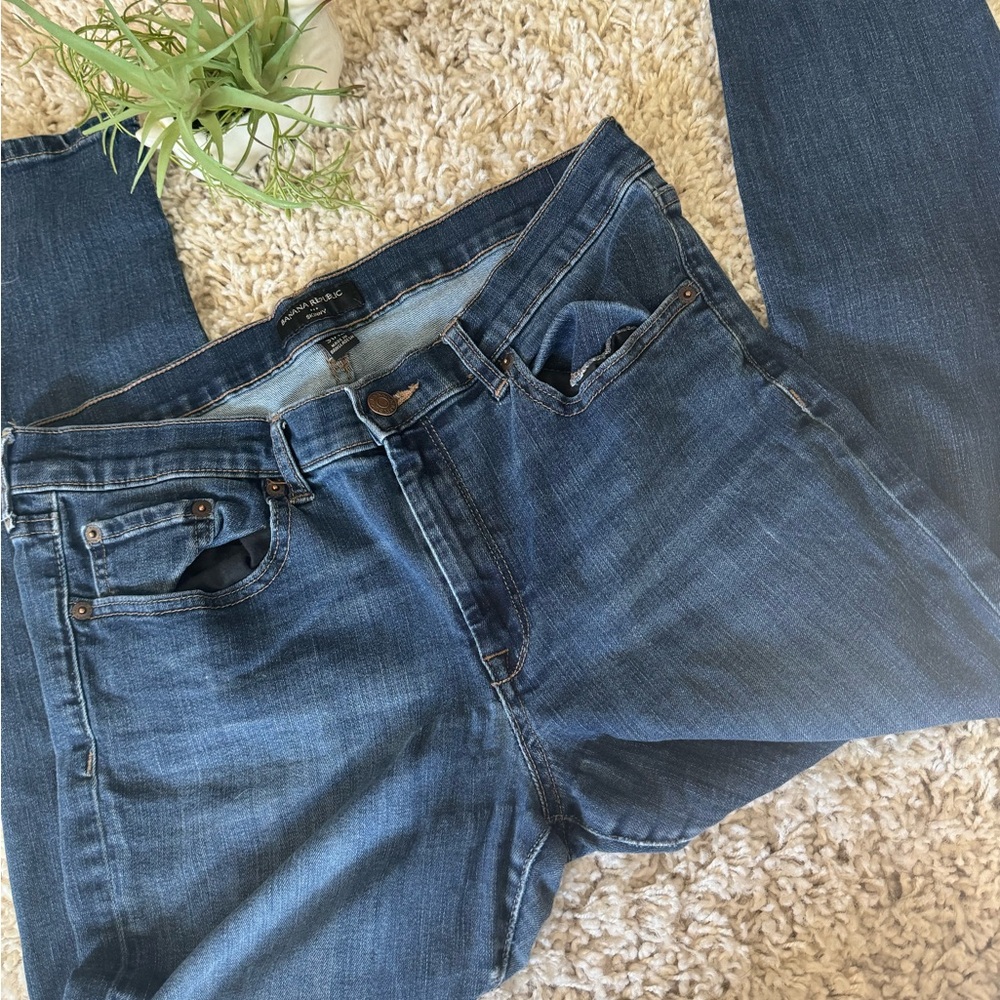 Banana republic dark blue denim  minimalist skinny jeans, super cute pan…